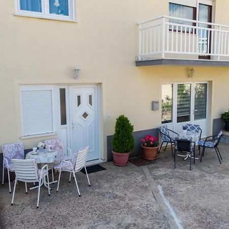 Apartmani Frane ネウム エクステリア 写真