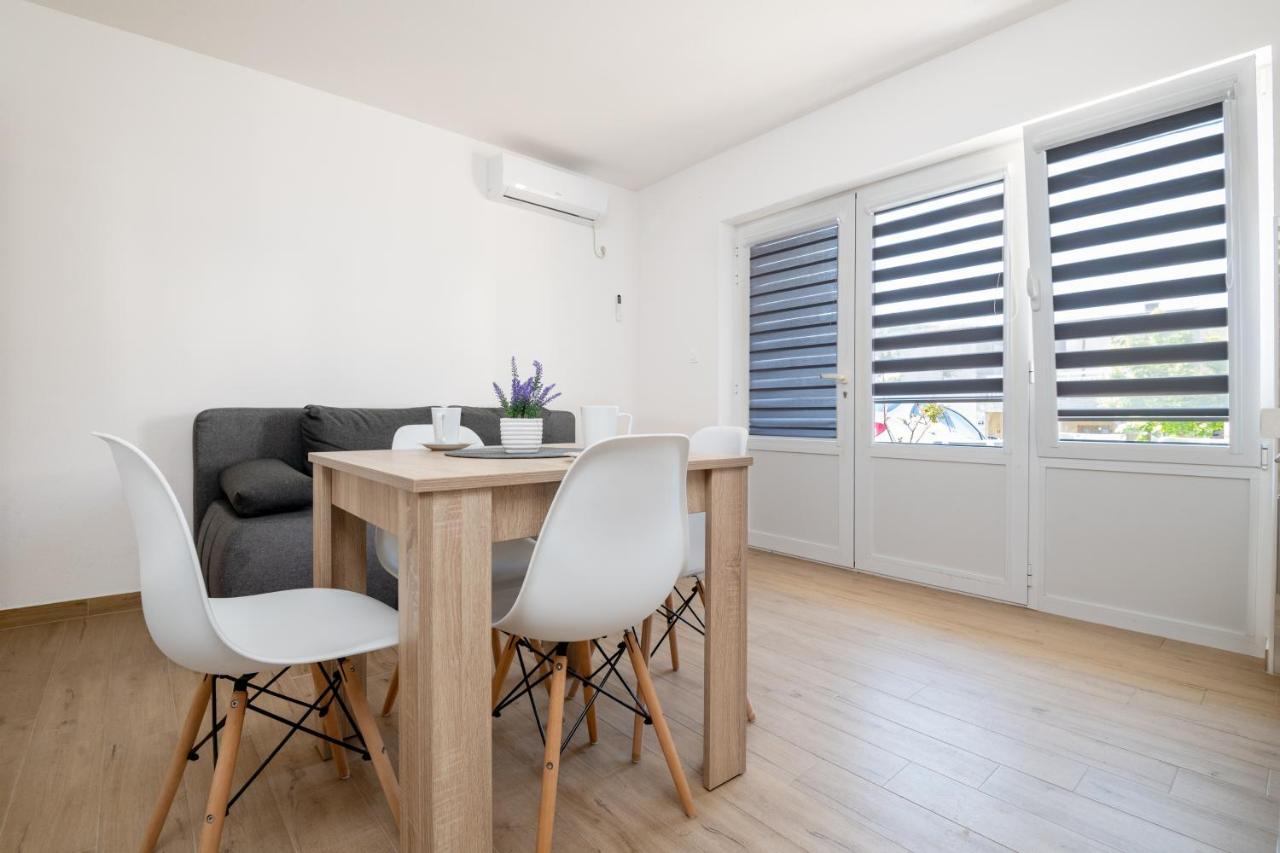 Apartmani Frane ネウム エクステリア 写真