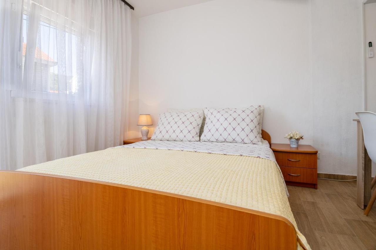 Apartmani Frane ネウム エクステリア 写真
